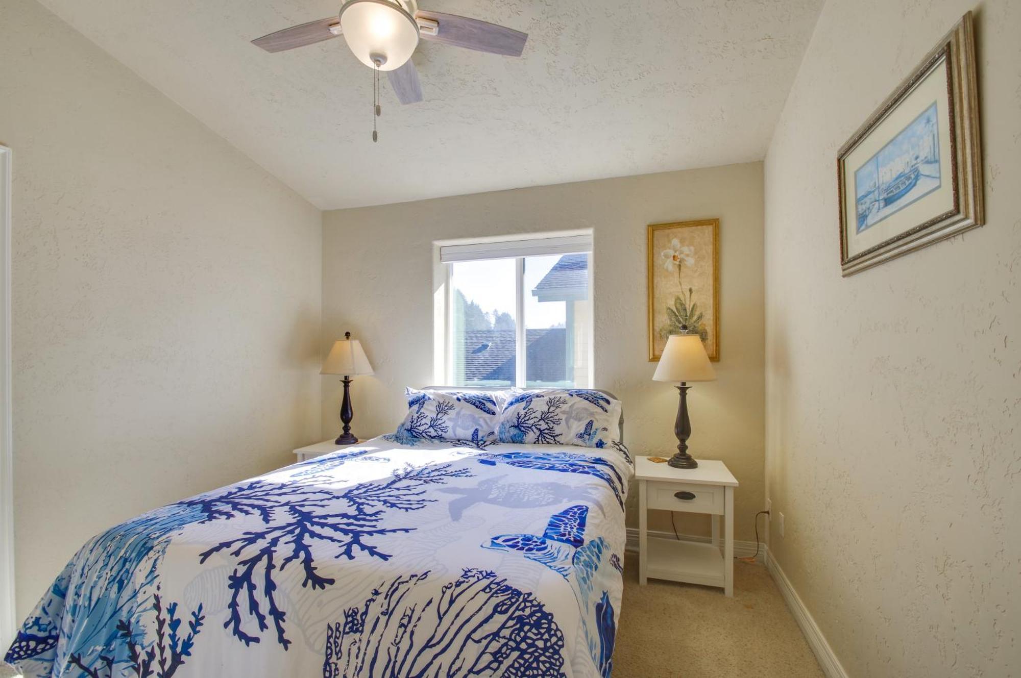 Quiet Waterfront Escape With Hot Tub And Beach Access! Gold Beach Bagian luar foto