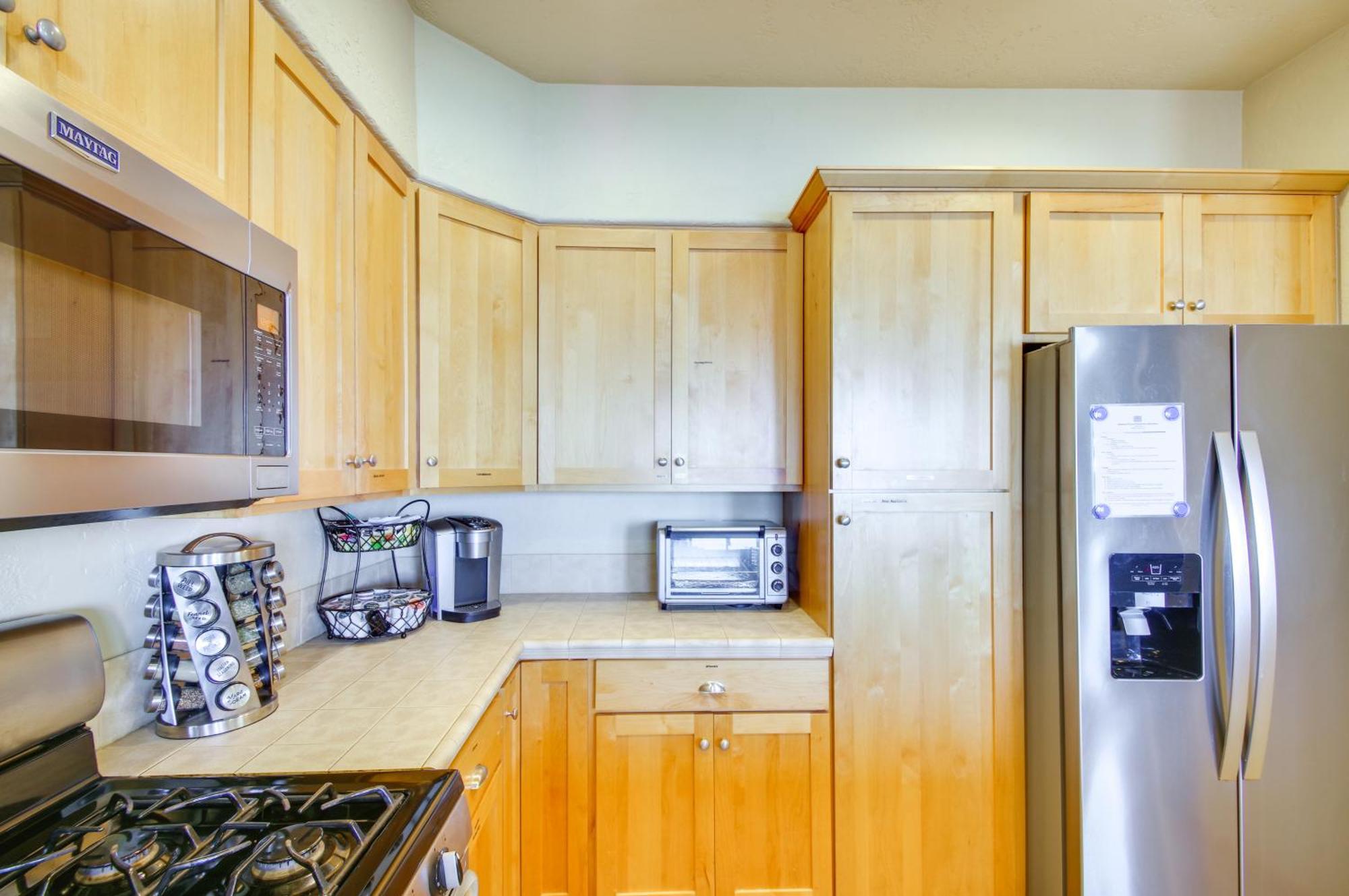 Quiet Waterfront Escape With Hot Tub And Beach Access! Gold Beach Bagian luar foto